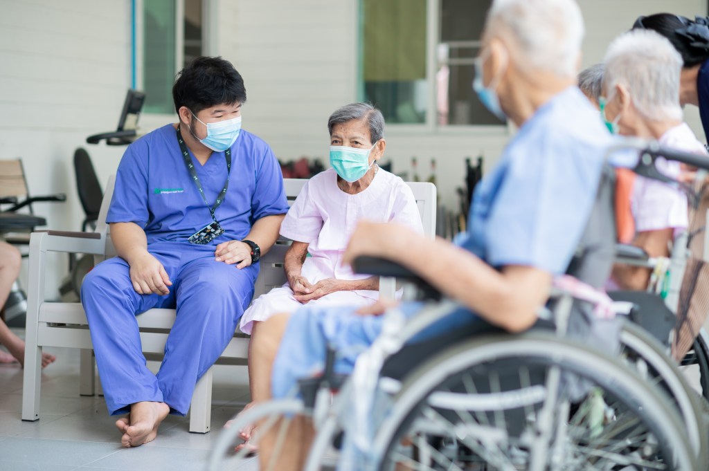 ศูนย์ดูแลผู้สูงอายุแบริ่ง