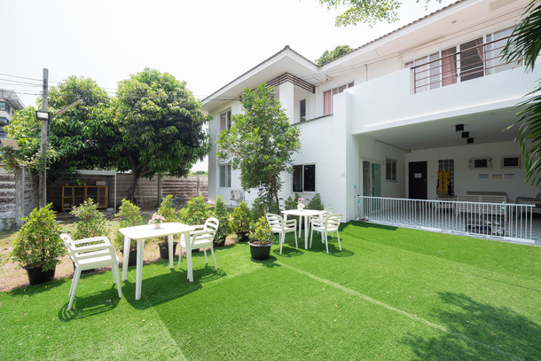 ศูนย์ดูแลผู้สูงอายุแสนสิริ