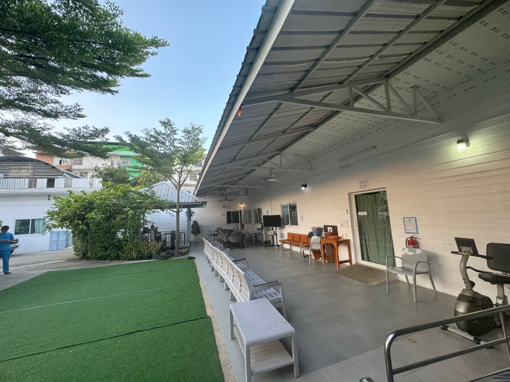 ศูนย์ดูแลผู้สูงอายุแสนสิริ