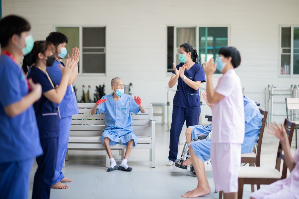 ศูนย์ดูแลผู้สูงอายุแสนสิริ